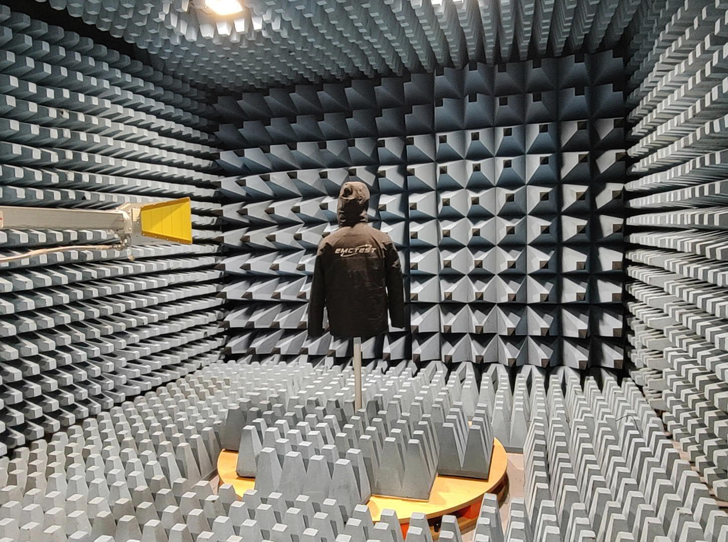 Shielding measurement of the garment in rear azimuth orientation